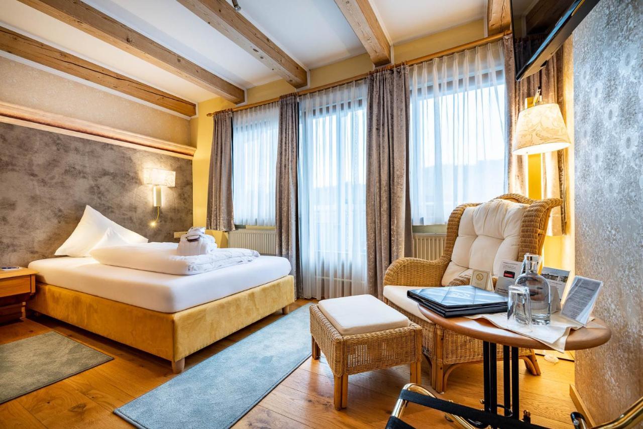 Schlosshotel Lacknerhof Flachau Esterno foto